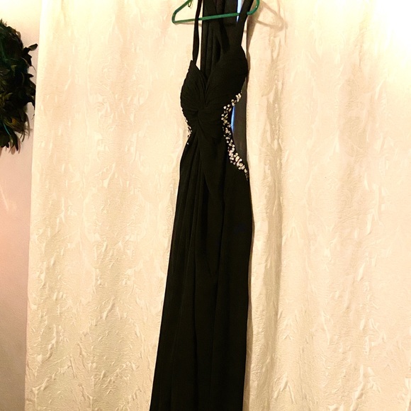 Elegant evening/ Prom dress - Picture 3 of 6